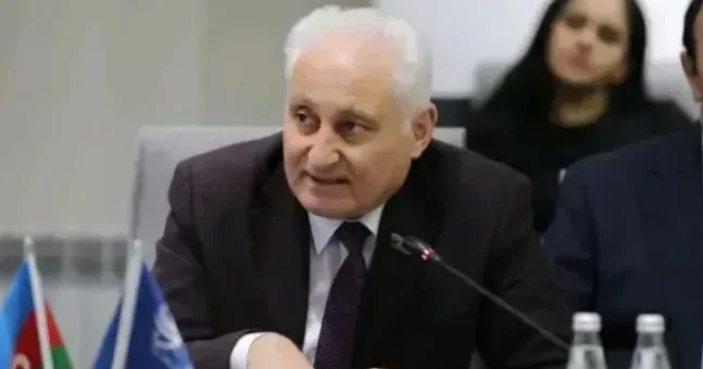 Deputatdan jurnalistlərə: Çiyinlərinizdə ağır, amma şərəfli yük var