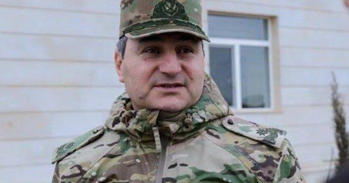 Ordu komandanının Milli Qəhrəmanla GƏNCLİK FOTOSU