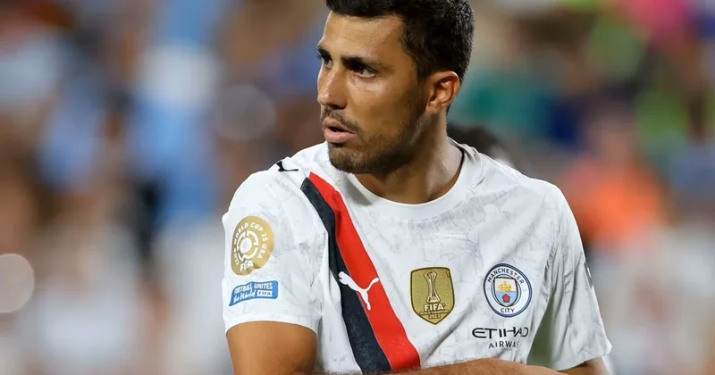 “Real Madrid” Rodri ilə bağlı mövqeyini dəyişib