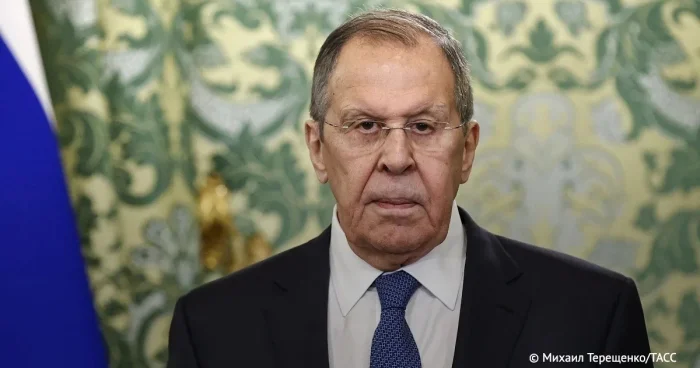 Lavrov: İrana qarşı təcavüz dünyada nüvə silahına marağı artıracaq