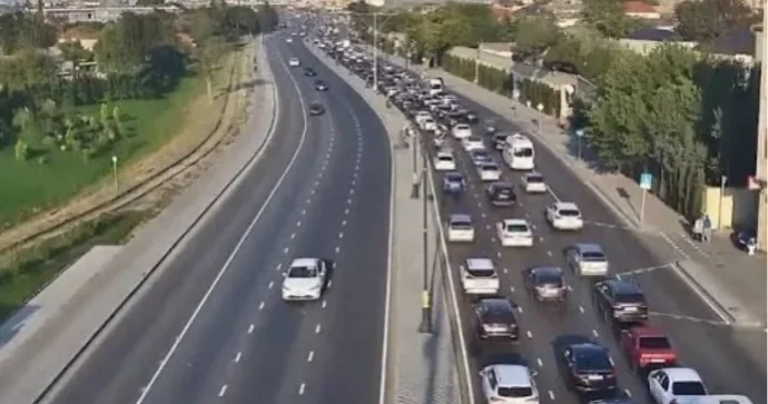 Bu prospektdə tıxac var SİYAHI