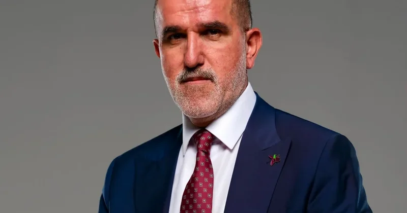 Prezident İlham Əliyev Rauf Arifoğlunu təltif etdi