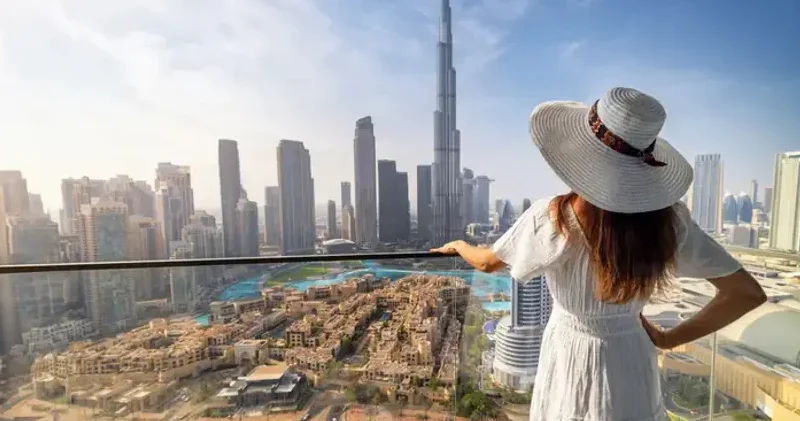 Lüksun paytaxtı çətin durumda: Turist gətirənlərə 800 dollar mükafat veriləcək (FOTO)