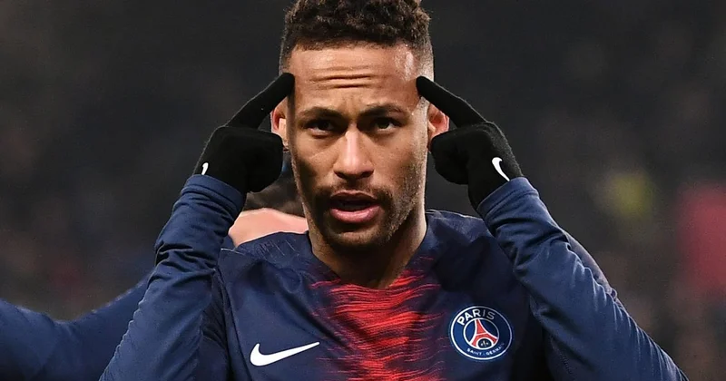 Neymar kubok matçında “Santos”da oynamasa da, poker turnirində iştirak edib
