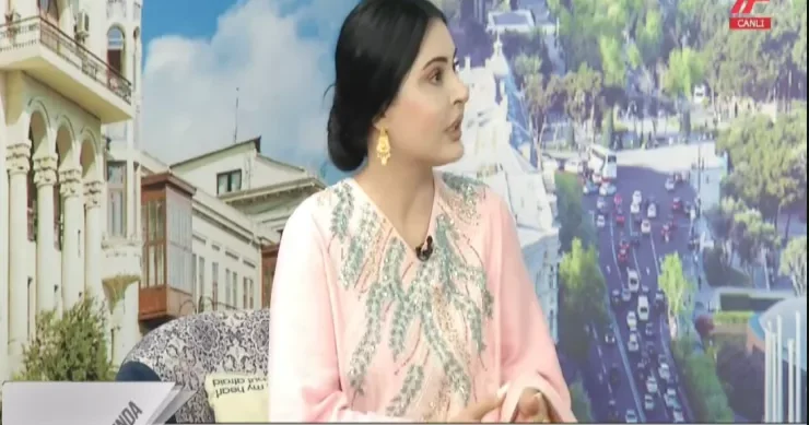 “Qalmaqalsız və açıq saçıq geyinmədən də tanınmaq olar” Müğənni Günəş