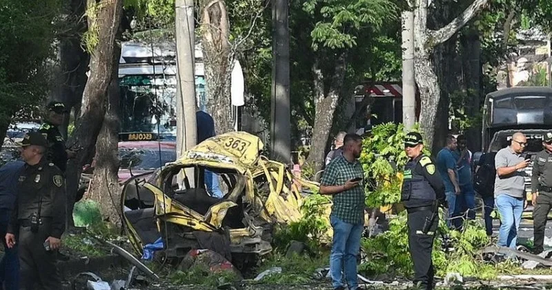 Kolumbiyada iki terror aktı nəticəsində 20 yə yaxın adam ölüb