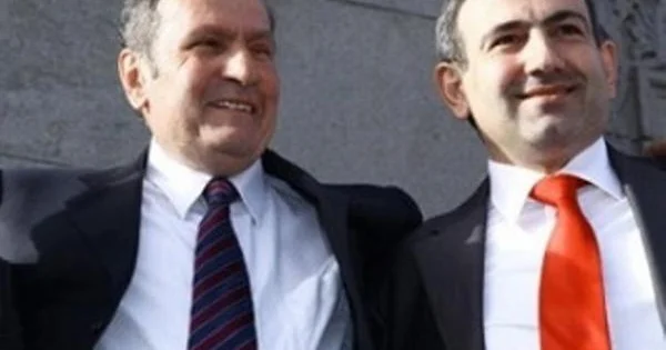 Paşinyan Ter Petrosyanı məsuliyyətdən qaçmaqda ittiham edib