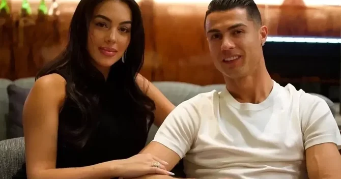 Ronaldonun evlilik müqaviləsi gündəmə gəldi