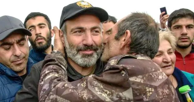 Erməni xalqı Paşinyana etiraz etsəydi, küçələrdə olardı ŞƏRH