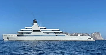 Abramoviçin iki yaxtası sıradan çıxıb...