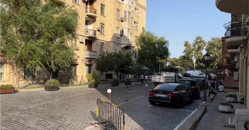 “İçərişəhər”də yaşayanlar narazıdırlar, avtomobillərini saxlamağa yer tapmırlar FOTO