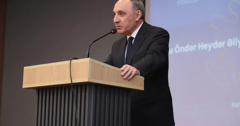 Парафирование мирного договора между Азербайджаном и Арменией в Белом доме одно из важнейших событий этого года Кямран Алиев