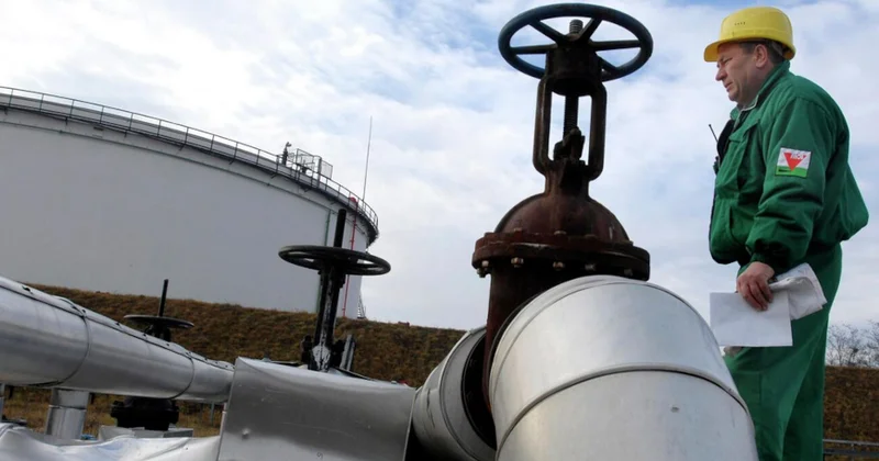 Сийярто: Ремонт нефтепровода Дружба займет не менее пяти дней