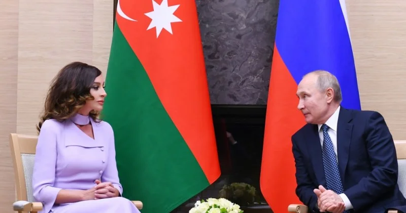 Putin Mehriban Əliyevanı təbrik etdi