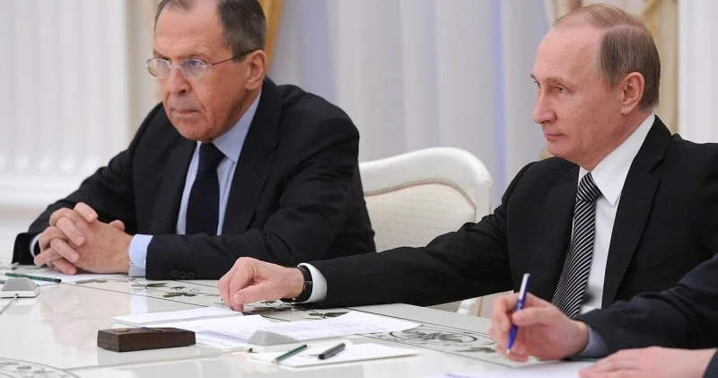 “Kremlin əsl sahibi Putindir, yoxsa Lavrov?”