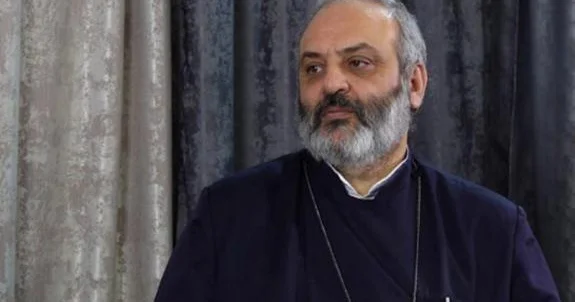 “MÜQƏDDƏS” BAQRAT ERMƏNİ KİLSƏSİNİN MİSKİN “QƏHRƏMANI” Rusiyanın maşası əsl layiq olduğu yeri tapıb