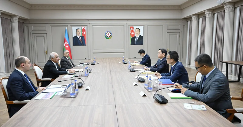 Əli Əsədov Çin Yol və Körpü Korporasiyasının prezidenti ilə görüşüb