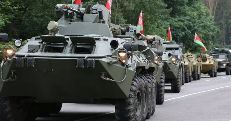Украина советует Беларуси не приближаться к границам