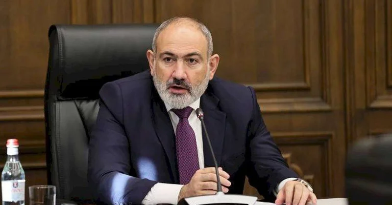 Paşinyan: Ermənistan dinc həyat yaşayır, siz də sakitləşin