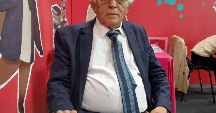 Professor Zahid Xəlil uşaq ədəbiyyatı üzrə mükafatlandırıldı