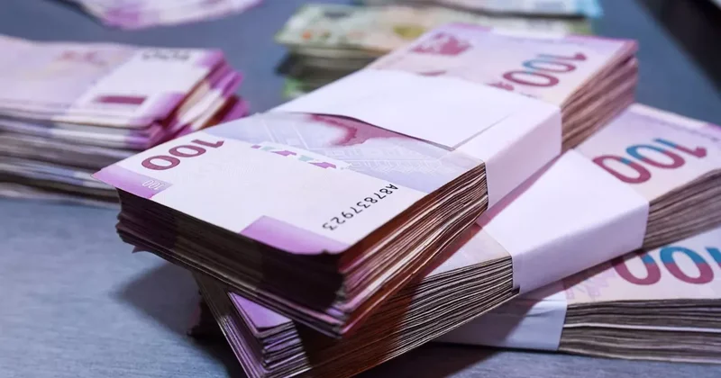Минфин Азербайджана разместил в банках около 400 млн манатов