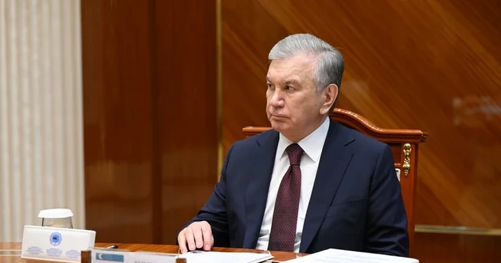 Мирзиёев поздравил президента Азербайджана с парафированием мирного договора с Арменией