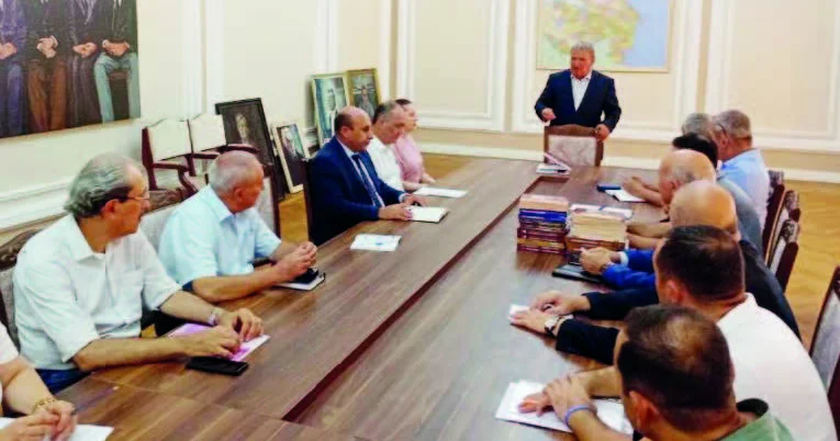 “AMEA 80” döş nişanı