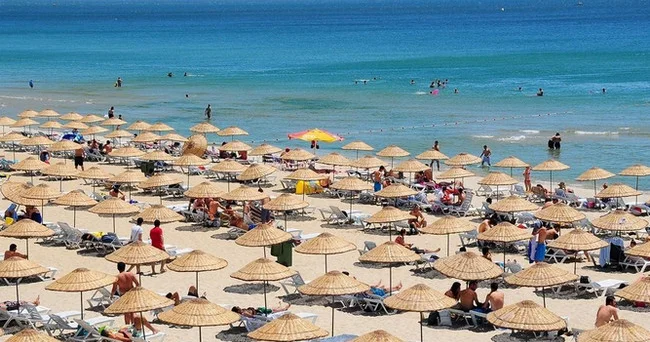 İspaniyada turistlərə mavi əjdaha lara görə dənizə girmək qadağan edilib
