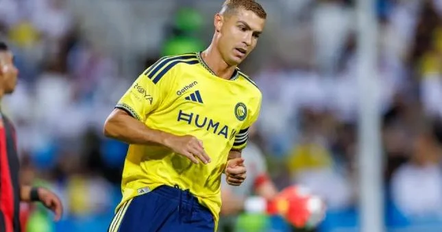 “Ronaldo əsas heyətdə oynamamalıdır”