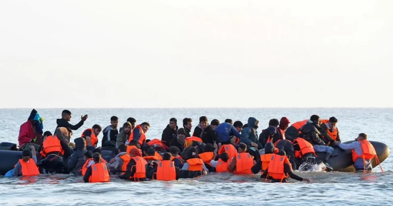 Böyük Britaniya miqrantların ölkələrinə könüllü qayıdışı üçün təxminən 40 milyon funt sterlinq xərcləyib