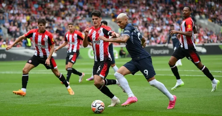 “Brentford” “Tottenhem”i darmadağın ETDİ