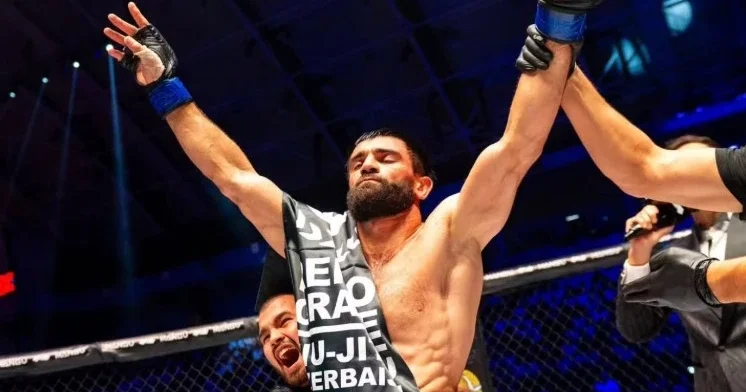 MMA döyüşçümüz Marat Safarov Özbəkistanda qələbə qazanıb