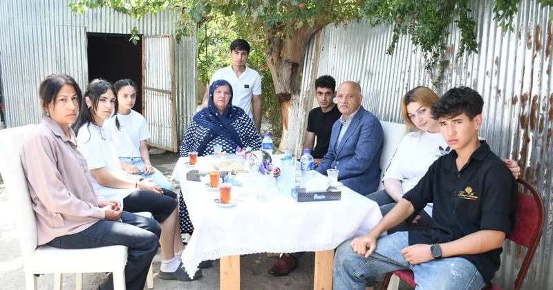 Şəhid anası Rəşxəndə Həsənova ziyarət olunub FOTO