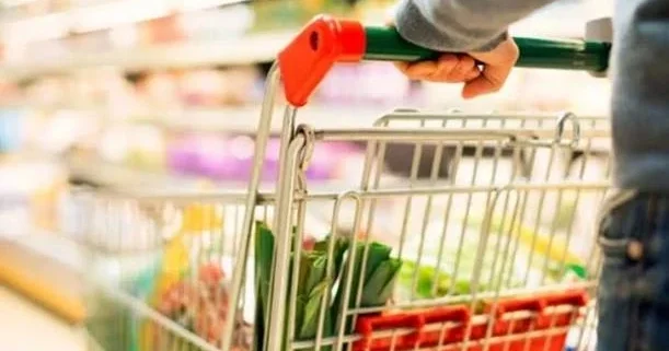 Как изменились цены на продукты питания в Азербайджане в прошлом месяце?