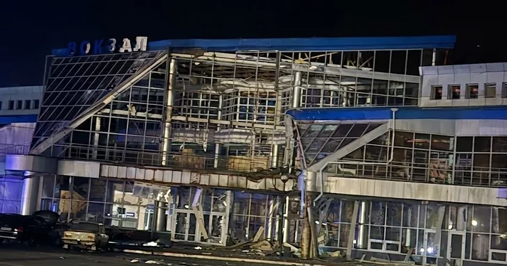 Россия атаковала железнодорожное предприятие в Киеве и вокзал в Одессе: есть погибший