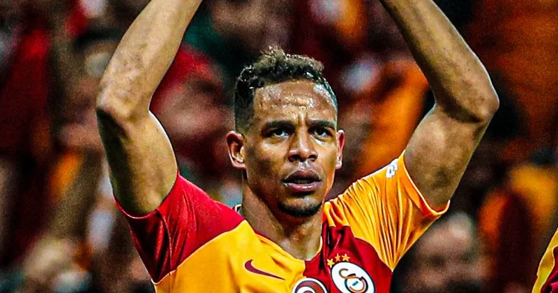 Sabiq “Qalatasaray”lı “butslarını asdı”