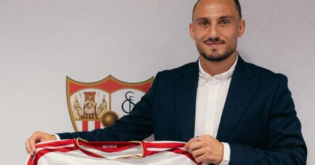 "Sevilya" Gürcüstan millisinin üzvünü transfer etdi