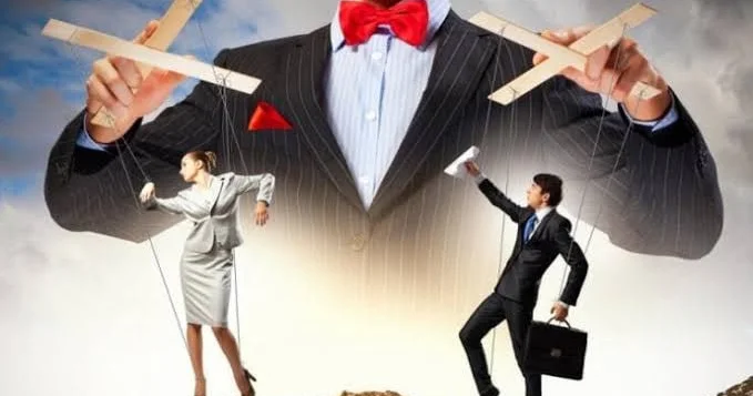 Cəmi 7 cümləyə həyatını dəyiş: manipulyasiya olunan yox, edən tərəfə çevril!