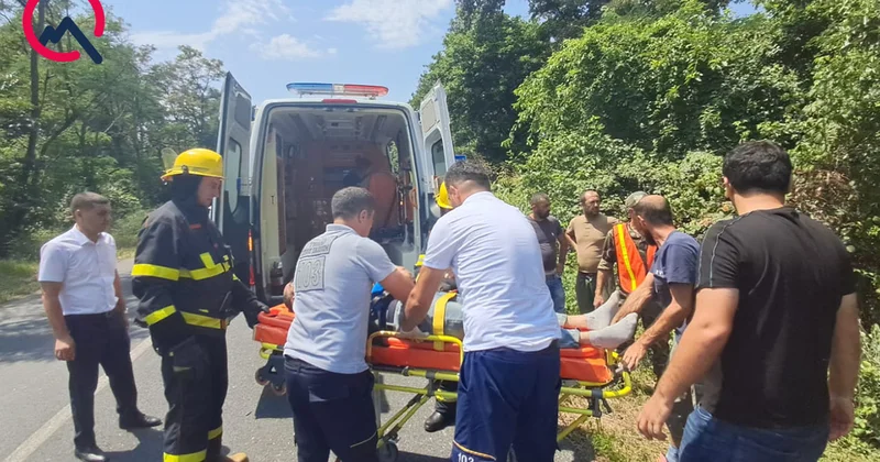 Qaxda maşınlar toqquşdu Azyaşlı öldü, xəsarət alanlar var