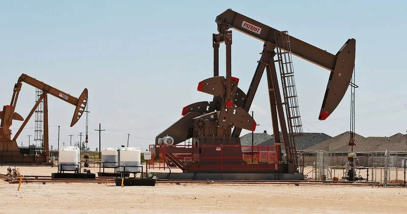 СМИ: Шесть стран ЕС предложили ввести спецналог для нефтяных компаний