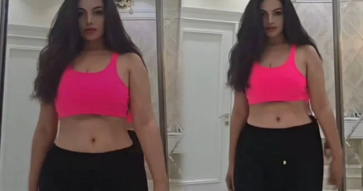 Bədəninin plastik əməliyyatdan sonrakı halını nümayiş etdirdi