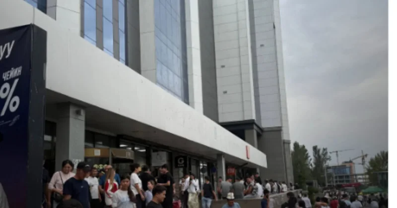 В Бишкеке эвакуировали ТЦ после звонка о заложенной бомбе