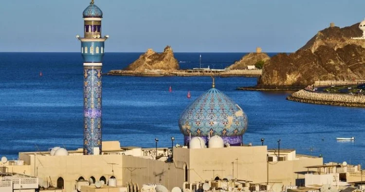 Oman və İran Hörmüz üzərindən sərbəst naviqasiyanın bərpasını müzakirə ediblər