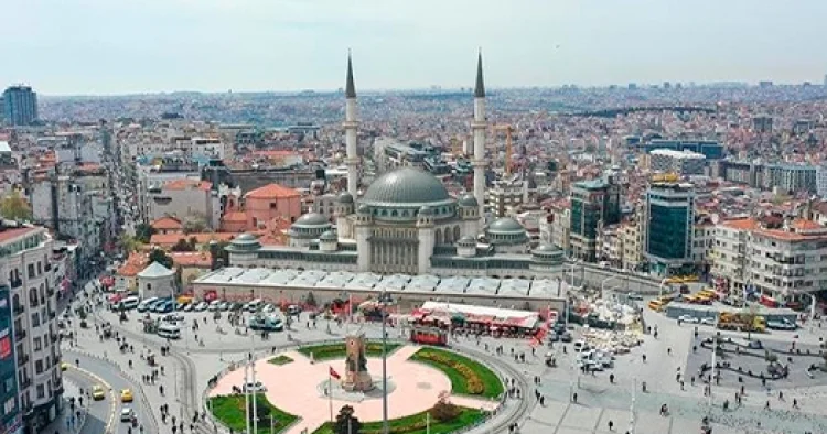 İstanbulda turistləri soyan cibgir dəstəsinə qarşı əməliyyat keçirilib