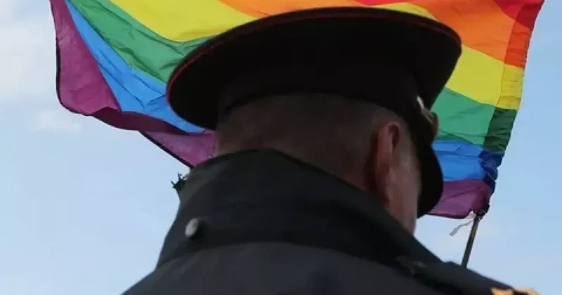 Пропаганда ЛГБТ: В России задержали таджиков в женской одежде