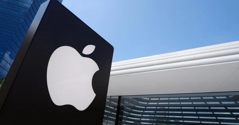 Apple начинает массовые увольнения