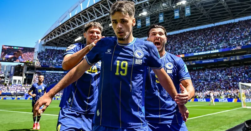 Bosniyalı futbolçu dünya çempionatları tarixinə düşdü