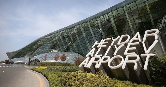 Ajet aviaşirkətinin kapitanı Bakı aeroportuna göyərtədə həyəcan siqnalı barədə sorğu göndərib