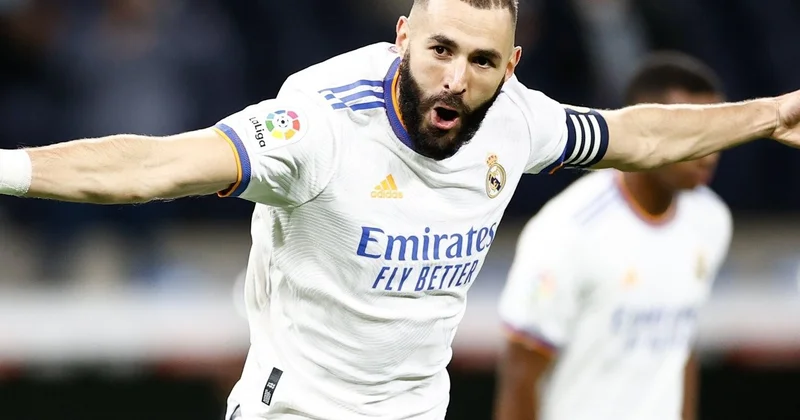 Mourinyo Karim Benzemanı Benfika ya dəvət etmək istəyir