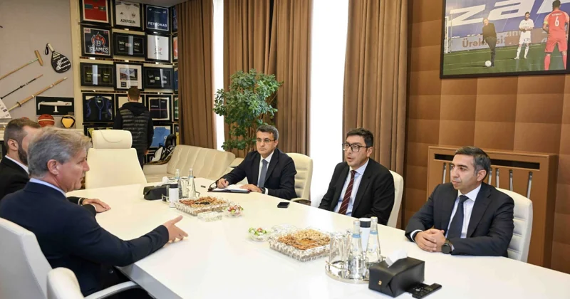 Gənclər və İdman Nazirliyində Avropa Su İdmanı Federasiyasının prezidenti ilə görüş keçirilib